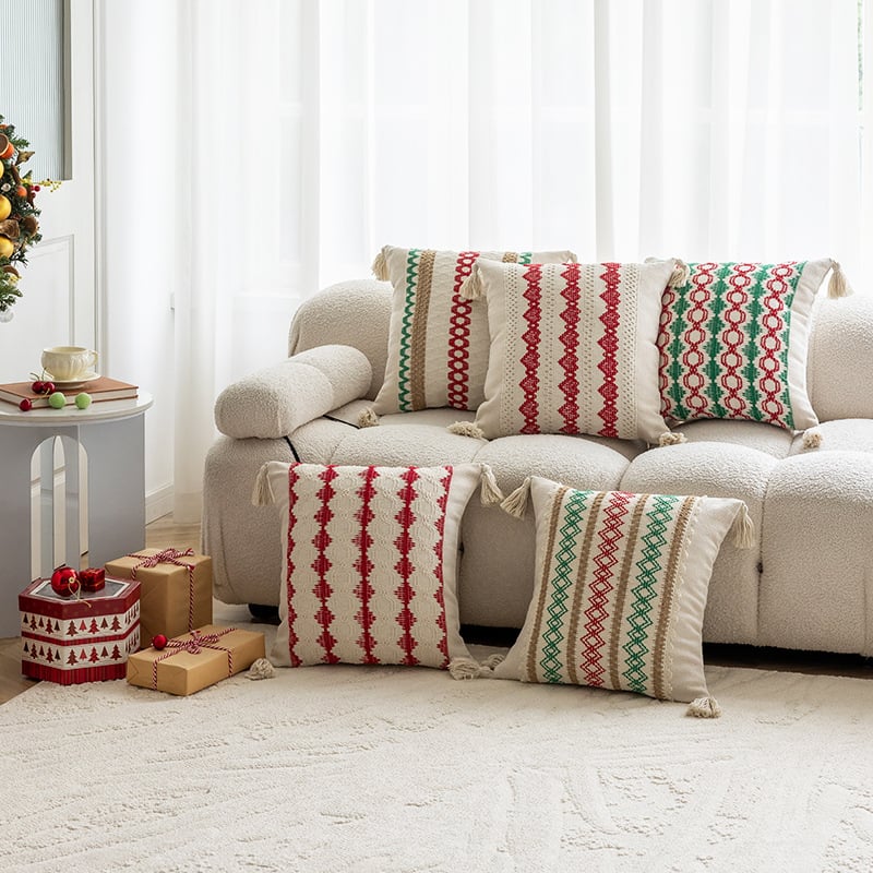 Jastuk s poliester navlakom i pamukom punjenim, moderan minimalistički stil, izvezeni resici, uzorci: pruge, srce, kvadrat, mogućnost prilagodbe.