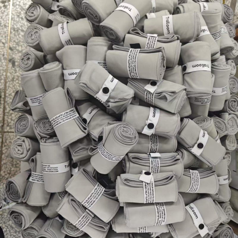 Бързосъхнеща микрофибърна кърпа за плуване и фитнес — преносима, абсорбира пот, 150D нишка, права тъкан, тегло под 100 g