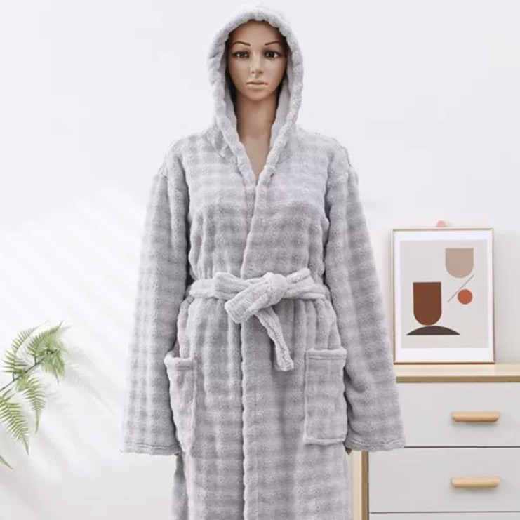 Vannas halāts no korāla flīsa, uzsūcošs un biezināts, universāls, ziemas lietošanai, jacquard kappe ar tauriņa dizainu