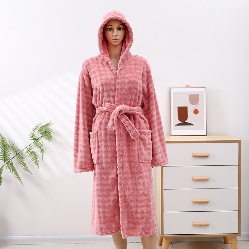 Vannas halāts no korāla flīsa, uzsūcošs un biezināts, universāls, ziemas lietošanai, jacquard kappe ar tauriņa dizainu