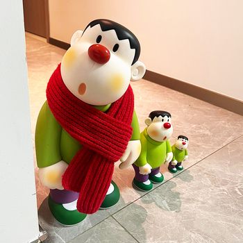 Vinilinis tigro figūrė – rankų darbo, su pakreipta galva, Šiaurės stiliaus dekoras biurui, svetainei ar įėjimui (Prekės ženklas: Happy Creation Society)