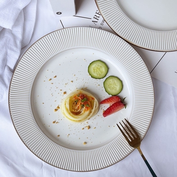 Eiropas stila ēdiena šķīvis, apaļš, vienkrāsains, mūsdienīgs minimālisma dizains, piemērots dāvanai