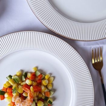 Eiropas stila ēdiena šķīvis, apaļš, vienkrāsains, mūsdienīgs minimālisma dizains, piemērots dāvanai