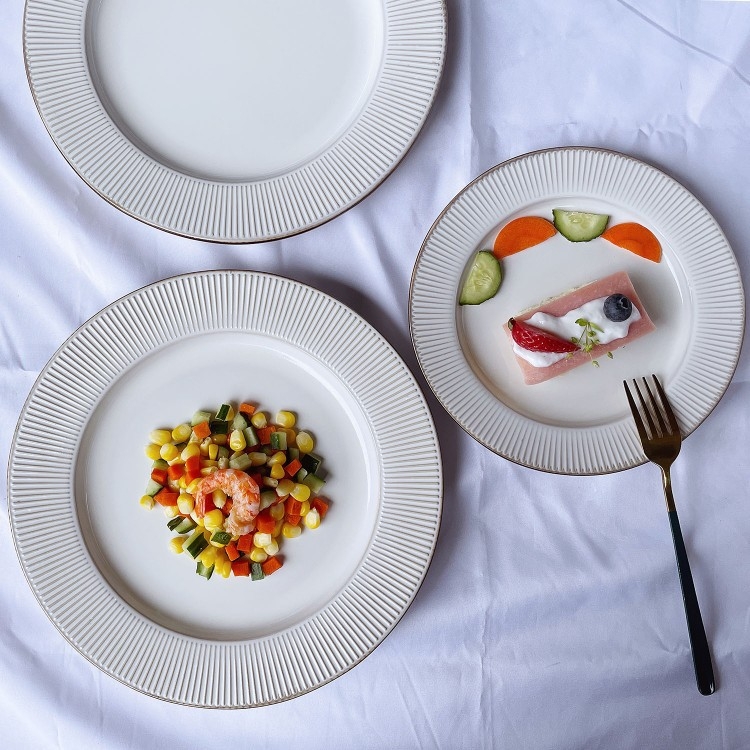 Eiropas stila ēdiena šķīvis, apaļš, vienkrāsains, mūsdienīgs minimālisma dizains, piemērots dāvanai