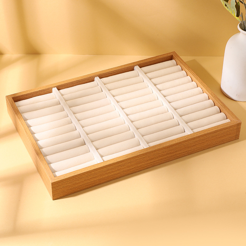 Visu vienā rotaslietu trauciņš, masīvs koks, taisnstūra forma, samta iekšējā apdare, splicing darbs