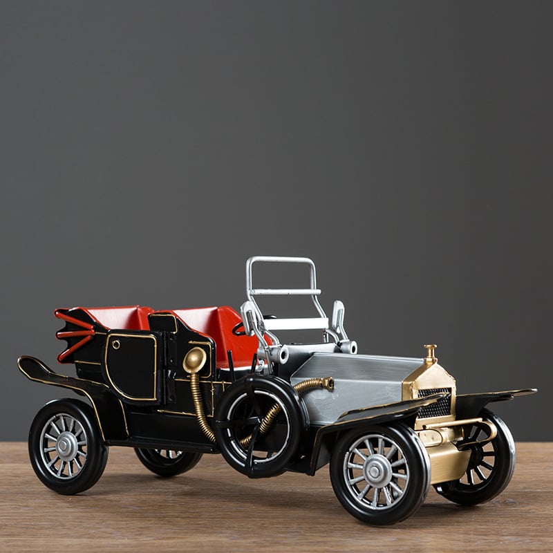 Geležinis vintage automobilio modelis – retro nostalgiška dekoracija namams, gimtadienio dovana klasės draugui