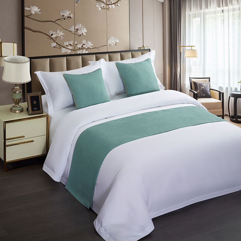 Крайна покривка за легло – модерна простота; мотиви растения; хотелски стил; възможност за лого; Материал: Друг