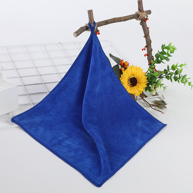 Mikroszálas négyzet alakú törölköző, szál 32, anyag: finom rost, 420 g, abszorpciós idő 21–25 s