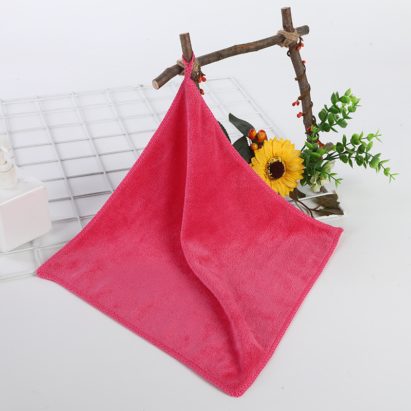 Mikroszálas négyzet alakú törölköző, szál 32, anyag: finom rost, 420 g, abszorpciós idő 21–25 s