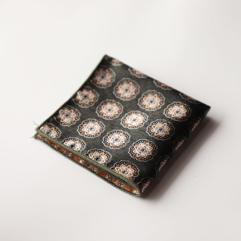 Vīriešu kabatas lakatiņš uzvalkam | poliestera diegi | džakarda | ģeometrijisks raksts | viegls grezns stils | Doris.TD