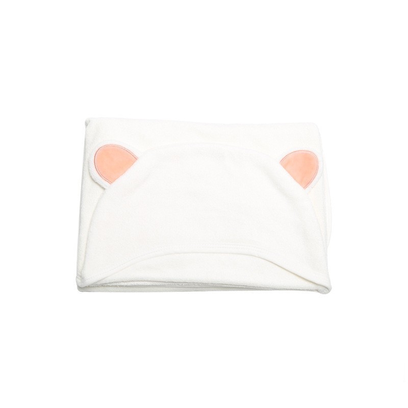 Babafürdő törölköző kapucnival és mesefülekkel — bambusz rost, 400–500 g, 19 szál, hímzett és varrott