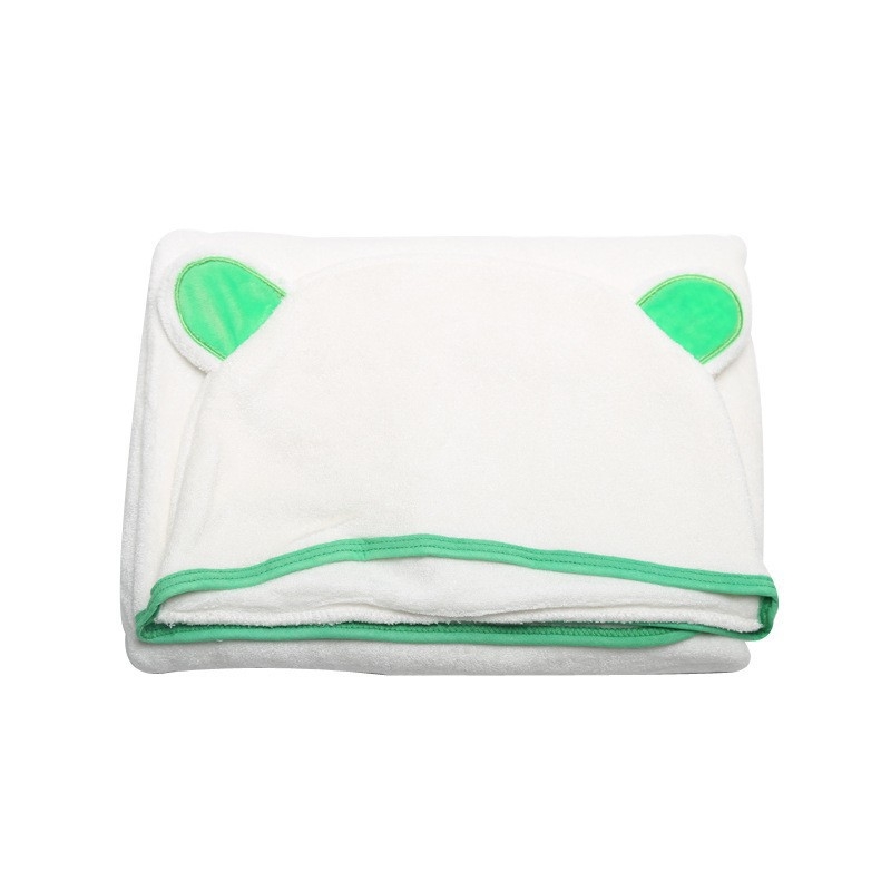 Babafürdő törölköző kapucnival és mesefülekkel — bambusz rost, 400–500 g, 19 szál, hímzett és varrott