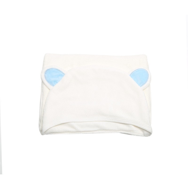 Babafürdő törölköző kapucnival és mesefülekkel — bambusz rost, 400–500 g, 19 szál, hímzett és varrott