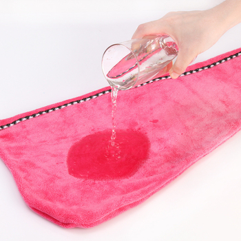 Sausa matu cepure no smalkām šķiedrām, absorbējoša un sabiezināta, 60s diegs, svars 50-79 g