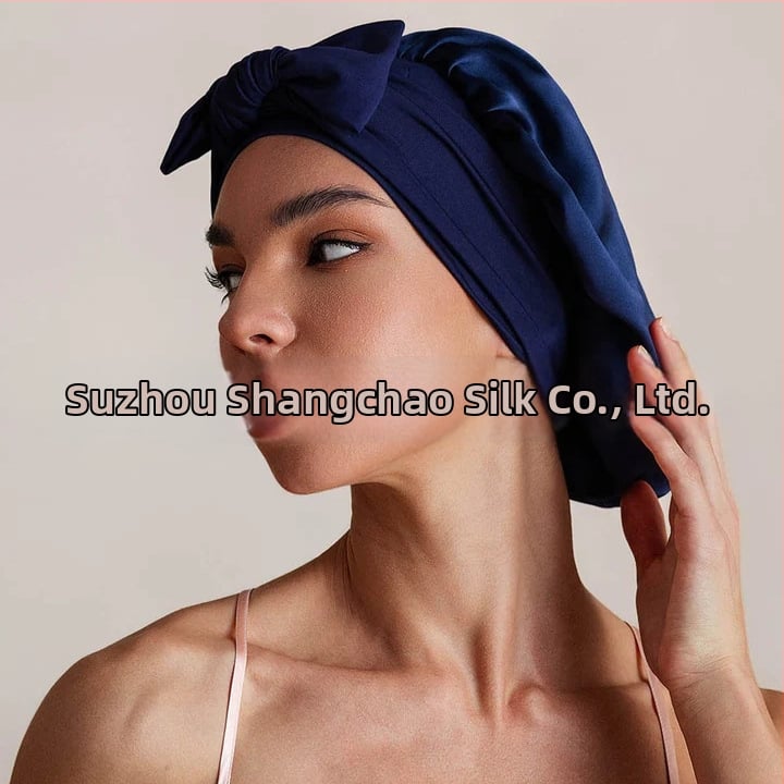 Zīda nakts cepure ar elastīgu jostu matu žāvēšanai — ķermenis 100% zīds, elastīgā poliester lenta, svars 50–79 g, produkta kods Silk stretch cap