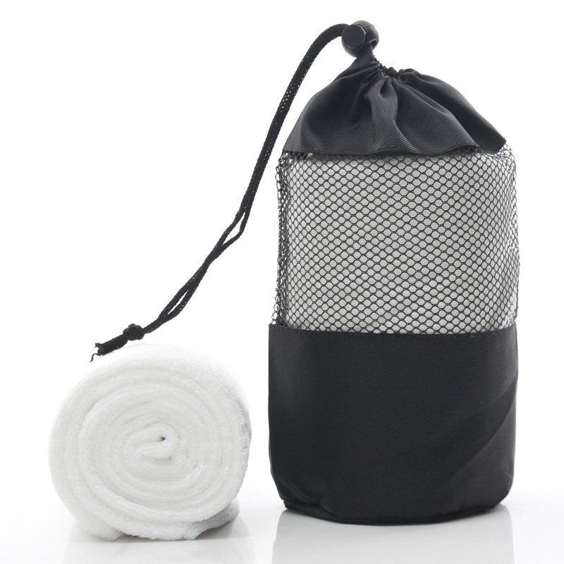 Sportos törölköző - izzadság-elnyelés és logó testreszabás, 120 g, 80% poliészter + 20% poliamid, izzadság felszívódása 0–5 s, hímzés és nyomtatás