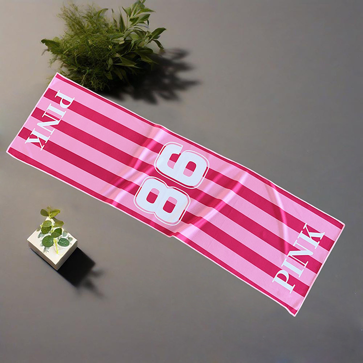 Sporttörölköző hűsítő érzetű – gyorsan szárad, izzadság felszívódása, poliészter, logó testreszabás