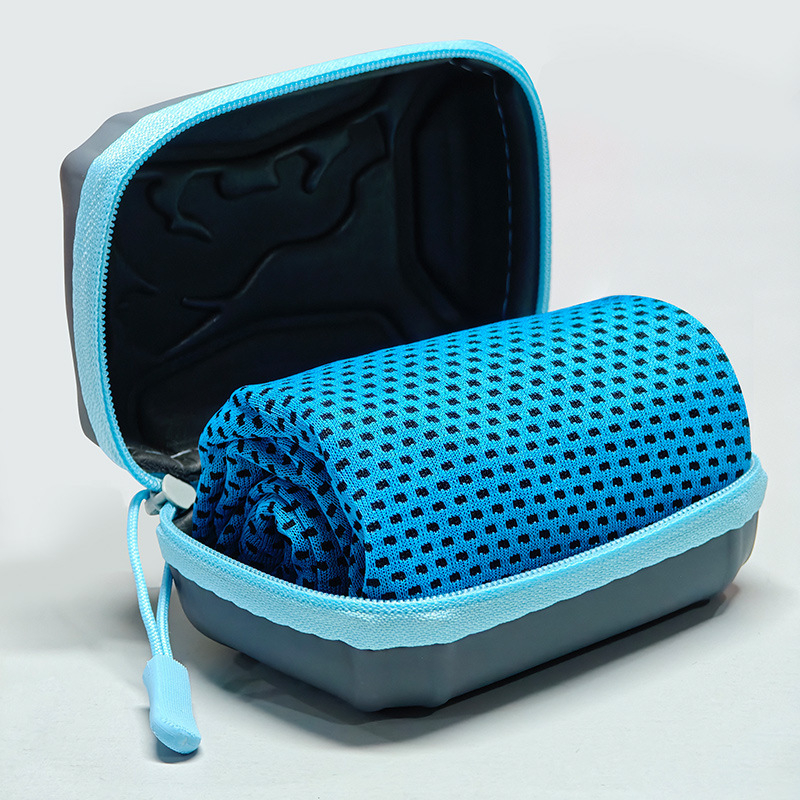 Poliészter sporttörölköző hűsítő érzetével, 120 g, AB szál, logó testreszabható