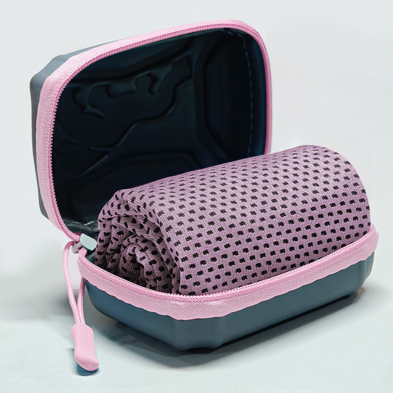 Poliészter sporttörölköző hűsítő érzetével, 120 g, AB szál, logó testreszabható