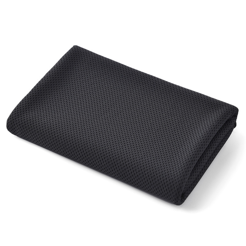 Sporttörölköző edzőterembe és kültéri használatra, mikroszálas, gyorsan száradó, izzadság felszívása (Anyag: mikroszálas; Izzadság felszívása: 5–10 s; Tömeg: 50 g; Szövés: Plain weave)