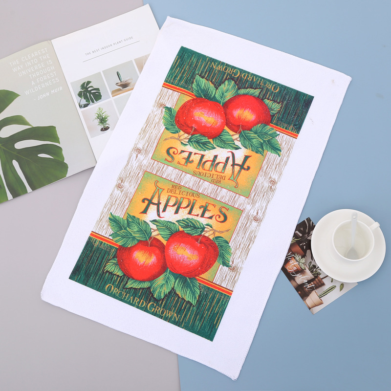 Poliészter mikroszálas konyhai törlőkendő szublimációs nyomtatással, 50 g, nedvességfelvétel 16-20 s, logó nyomtatva, testreszabható