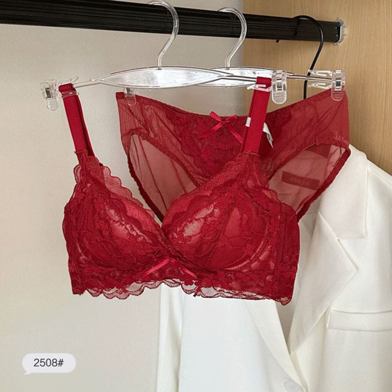 Bezvadu push-up krūšturis ar 3/4 kausu, mežģīņu apdare, neilona audums (formas krūšu kauss: augšdaļa plāna, apakšdaļa bieza)