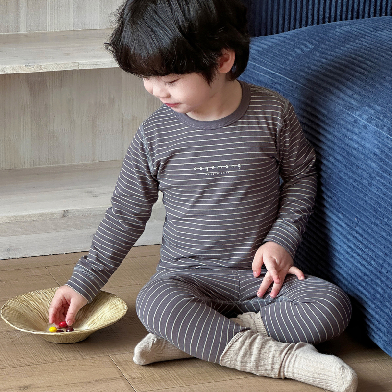 Vaikų pižamų komplektas rudeniui - Lycra medvilnė (93.3% medvilnė), Korėjos stiliaus, 3–8 metų amžiaus, kvėpuojantis ir šiltas, raštai: dryželiai, karikatūros, raidės, gėlės, taškeliai