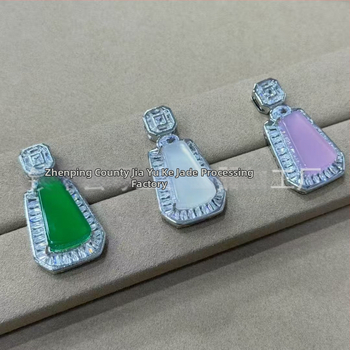 Kvarcinio chalcedono kvadratinis pakabukas, sidabru dengtas įterpimu, natūralus medžiaga, aiškumas Si2