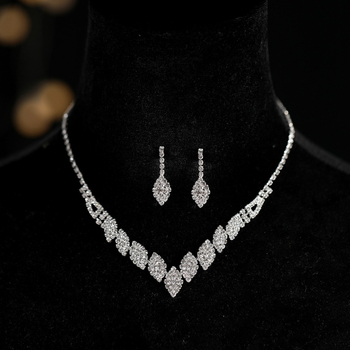 Set nakita za nevjestu: naušnice i ogrlica od Rhinestone s Diamond završetkom; uzorak Love/Water Drops/Bell; lanac: regular chain; materijal privjeska Rhinestone