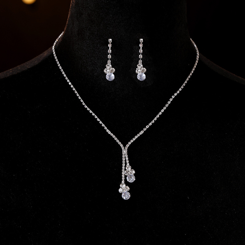 Set nakita za nevjestu: naušnice i ogrlica od Rhinestone s Diamond završetkom; uzorak Love/Water Drops/Bell; lanac: regular chain; materijal privjeska Rhinestone