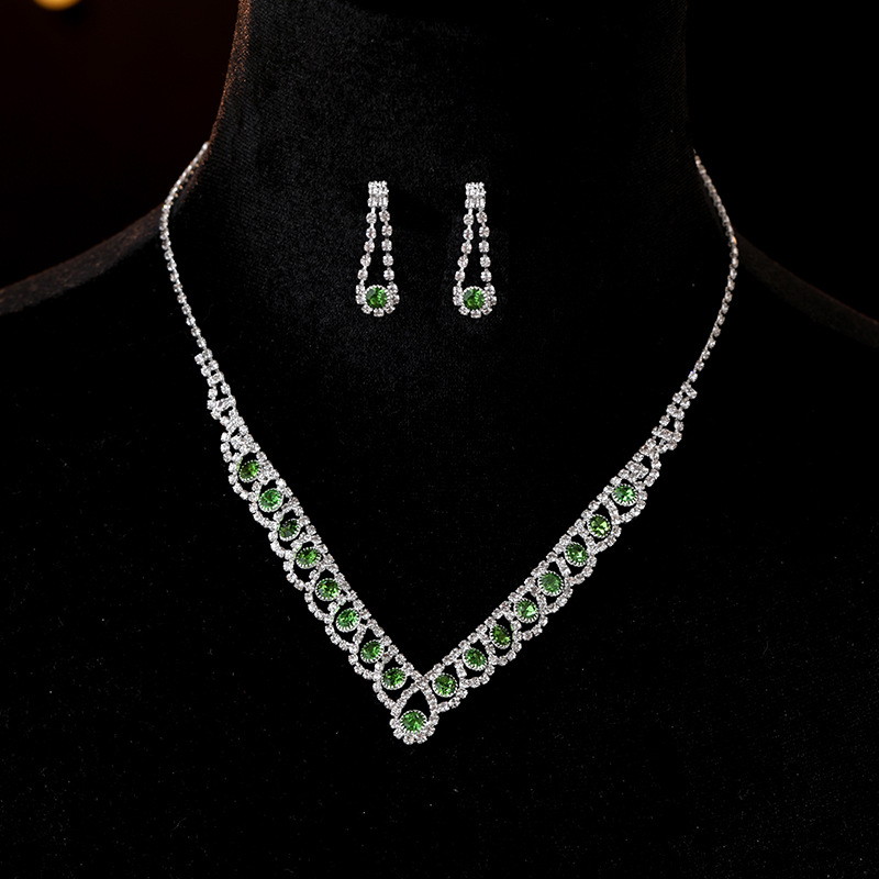 Set nakita za nevjestu: naušnice i ogrlica od Rhinestone s Diamond završetkom; uzorak Love/Water Drops/Bell; lanac: regular chain; materijal privjeska Rhinestone