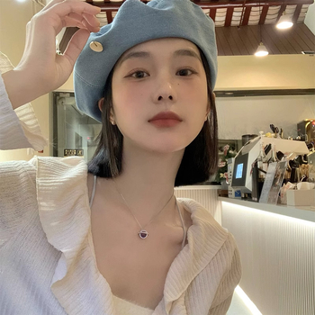 Moteriška dailininkės kepurė iš medvilnės, satino audinys, kupolo viršus, raidžių raštas