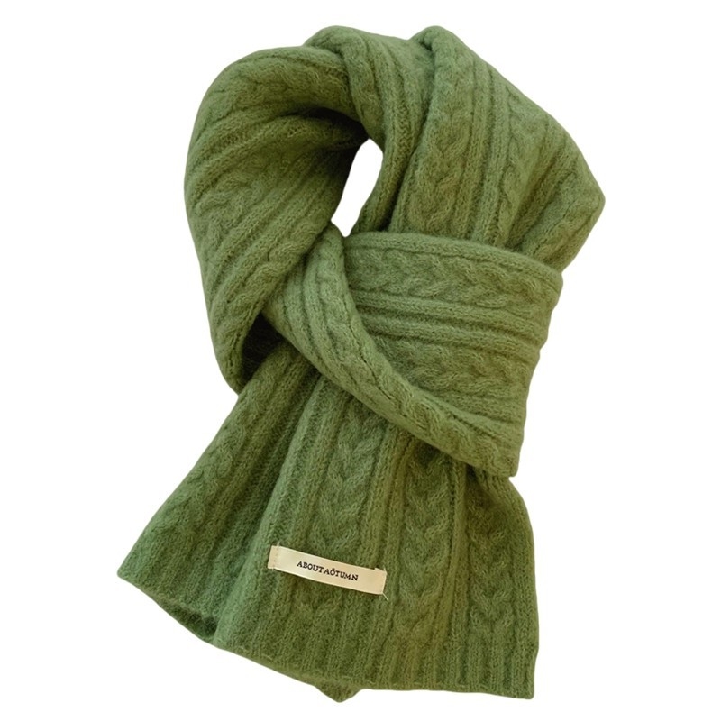 Šal od vunene smjese s kabelastom pletenom – zima 2025