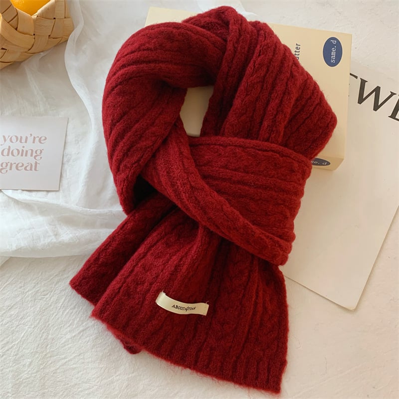 Šal od vunene smjese s kabelastom pletenom – zima 2025