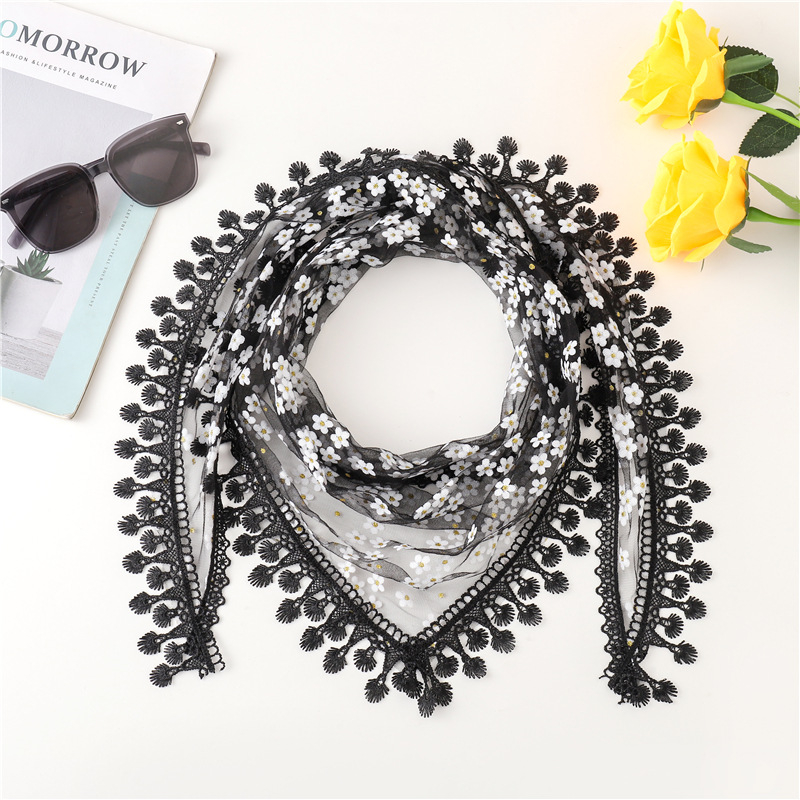 Swiftone triātrā šalle no velūra ar ziedu krokē mežģīni, visu sezonu siltums