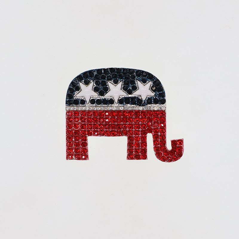 Aksesoari • Broš • Cvjetnog oblika • Dekorativno • Literarno retro stil