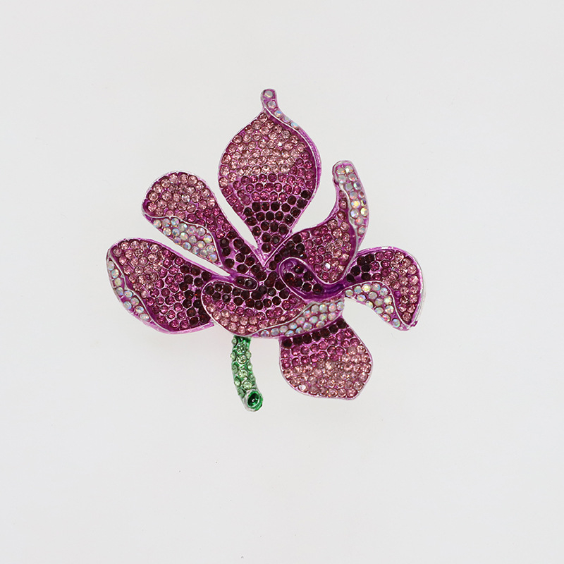 Aksesoari • Broš • Cvjetnog oblika • Dekorativno • Literarno retro stil