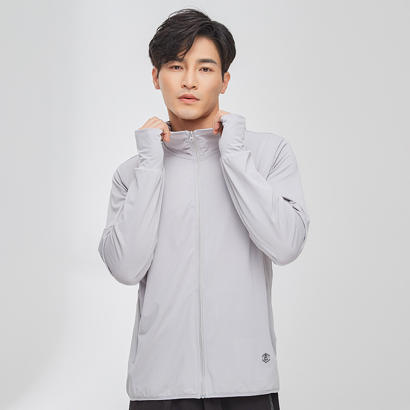 Vīriešu saules aizsardzības jaka no Ice Silk auduma, UV aizsardzība, kapuce ar rāvējslēdzēju, rāvējslēdzēja kabatas