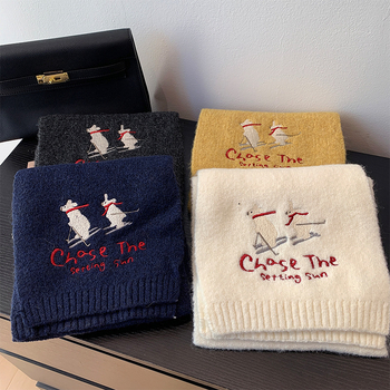 Koreai hímzett főiskolai stílusú kötött sál nőknek (Warp knitting; Keeps warm; Winter; Polyester fabric 61-70%)