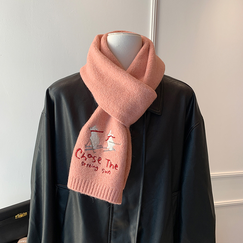 Koreai hímzett főiskolai stílusú kötött sál nőknek (Warp knitting; Keeps warm; Winter; Polyester fabric 61-70%)