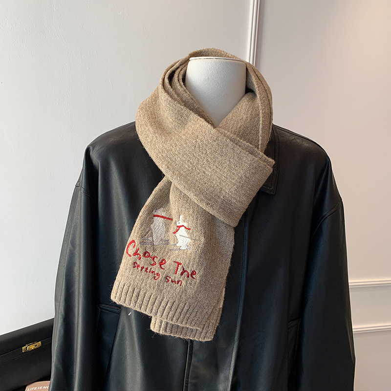 Koreai hímzett főiskolai stílusú kötött sál nőknek (Warp knitting; Keeps warm; Winter; Polyester fabric 61-70%)