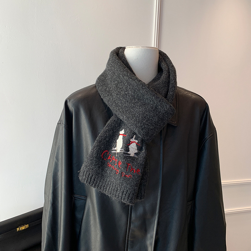 Koreai hímzett főiskolai stílusú kötött sál nőknek (Warp knitting; Keeps warm; Winter; Polyester fabric 61-70%)