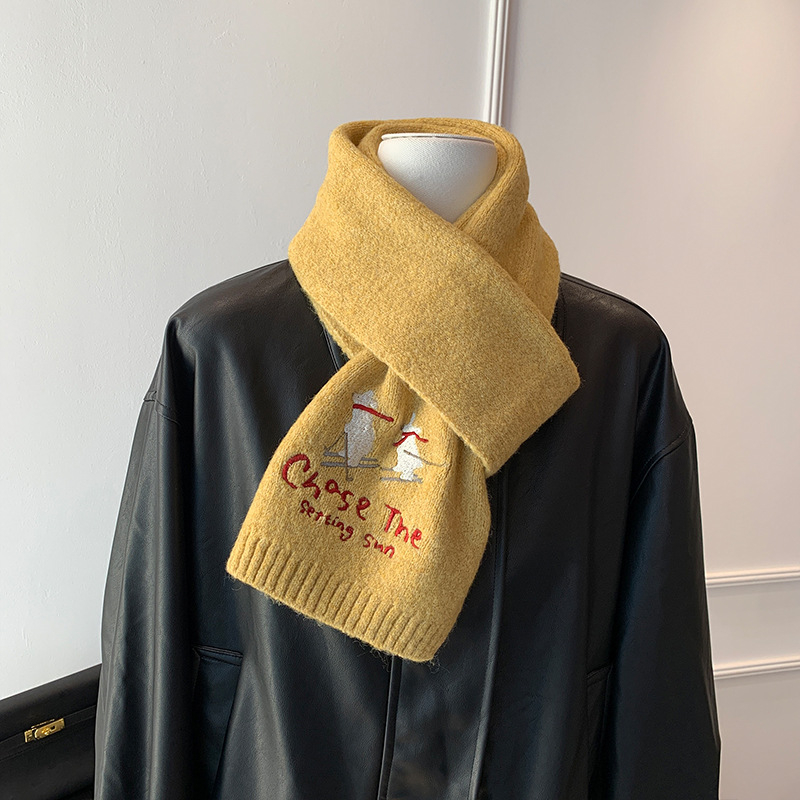 Koreai hímzett főiskolai stílusú kötött sál nőknek (Warp knitting; Keeps warm; Winter; Polyester fabric 61-70%)