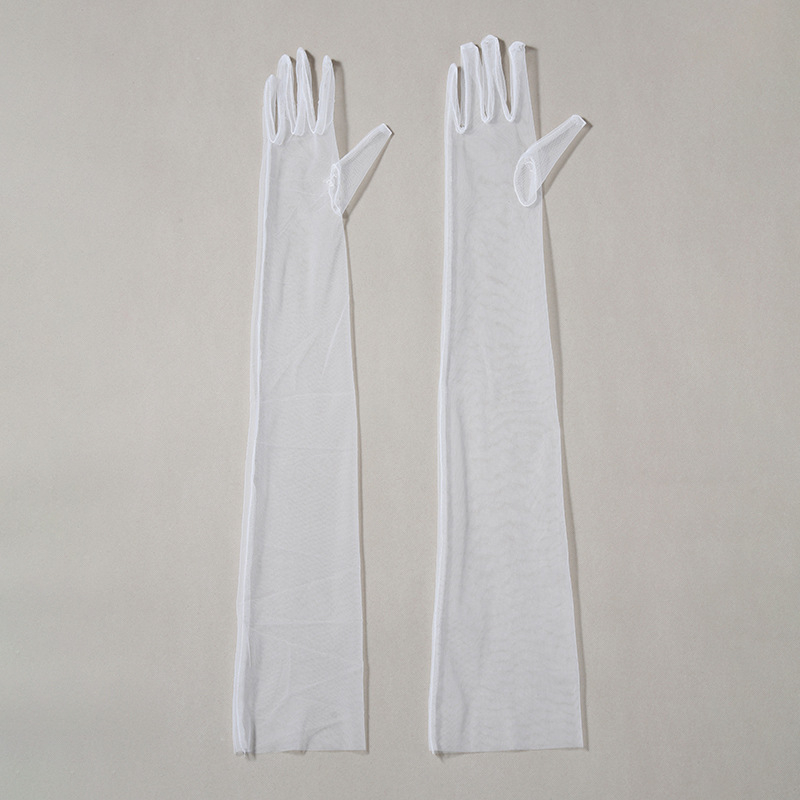 Hepburn-stílusú hosszú hálós menyasszonyi kesztyűk, elegáns retró kiegészítő a menyasszonyi ruhához — minden szezonhoz, 2023 őszén megjelenés