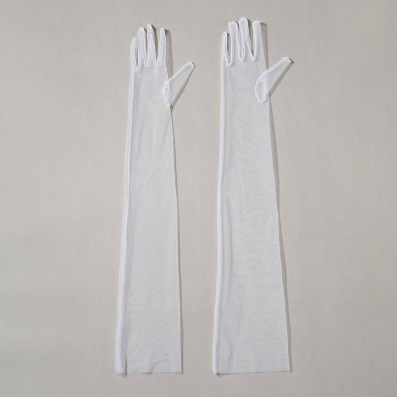 Hepburn-stílusú hosszú hálós menyasszonyi kesztyűk, elegáns retró kiegészítő a menyasszonyi ruhához — minden szezonhoz, 2023 őszén megjelenés