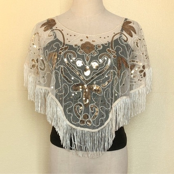 Kapucnis hálókendő geometriai hímzéssel — poliészter, kézi horgolásos szövés, díszítés