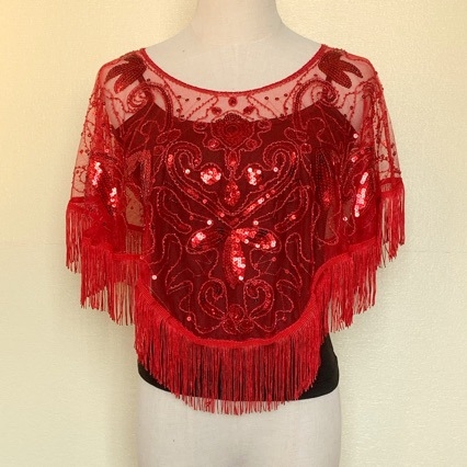 Kapucnis hálókendő geometriai hímzéssel — poliészter, kézi horgolásos szövés, díszítés