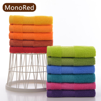 MonoRed Pamut négyzetes törölköző, egyszálas fonal, jacquard szövés, 0-5 s nedvszívás, logóval nyomtatott