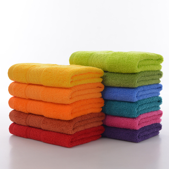 MonoRed Pamut négyzetes törölköző, egyszálas fonal, jacquard szövés, 0-5 s nedvszívás, logóval nyomtatott