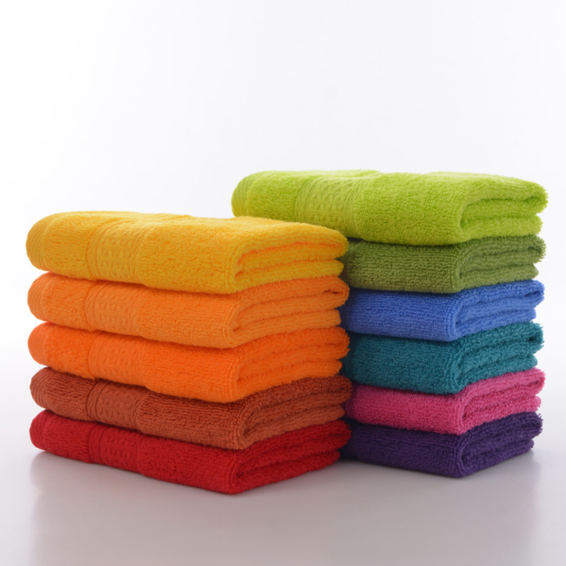 MonoRed Pamut négyzetes törölköző, egyszálas fonal, jacquard szövés, 0-5 s nedvszívás, logóval nyomtatott